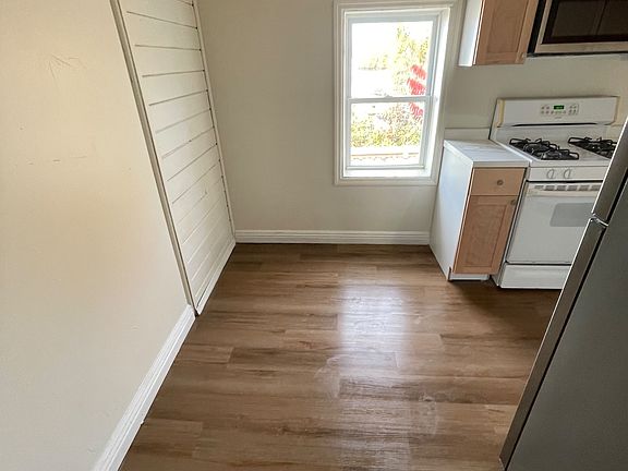 4th image of 82 S Main St #2