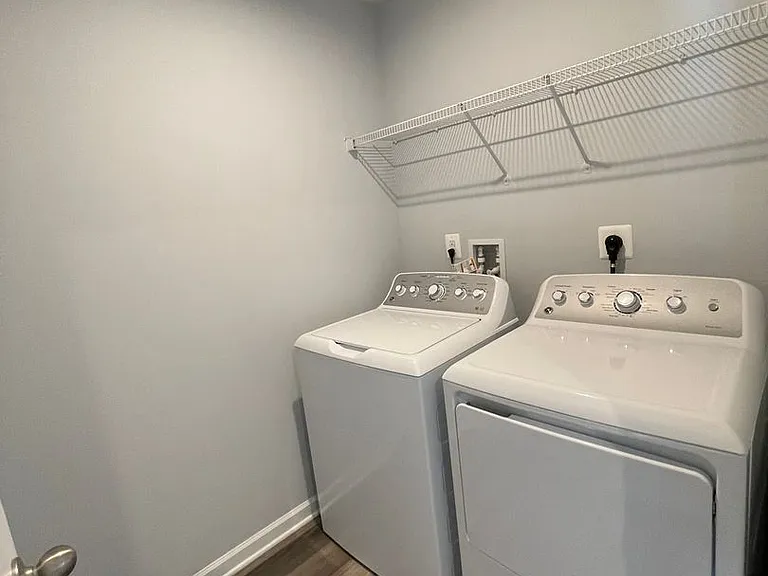 2065 Tailor Dr — Photo 25