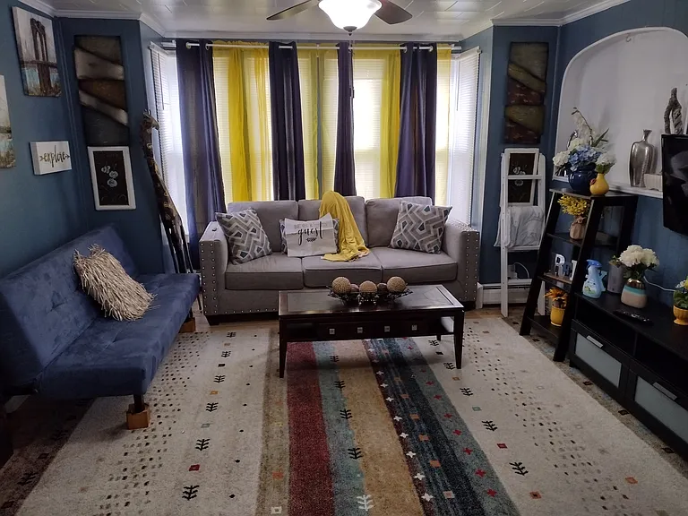 1527 Purchase St #1 — Photo 4