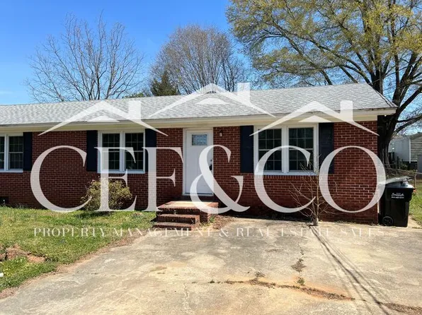 608 N Maple St #A, Simpsonville, SC 29681