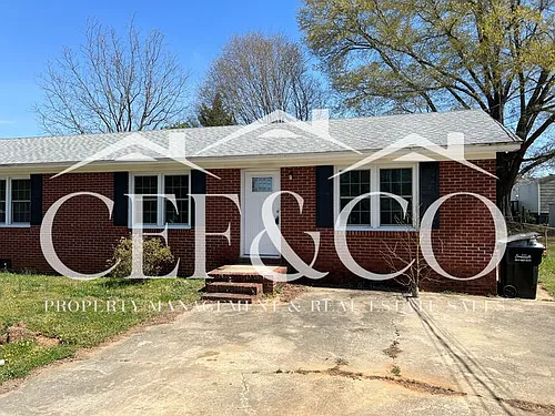 608 N Maple St #A Photo 1