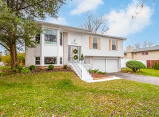 365 N Pinecrest Rd, Bolingbrook, IL 60440