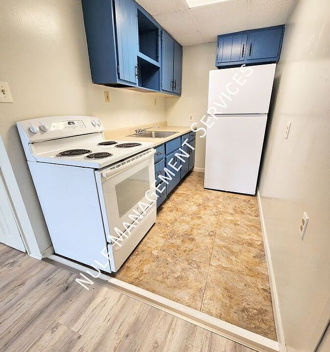 1st image of 209 5th St