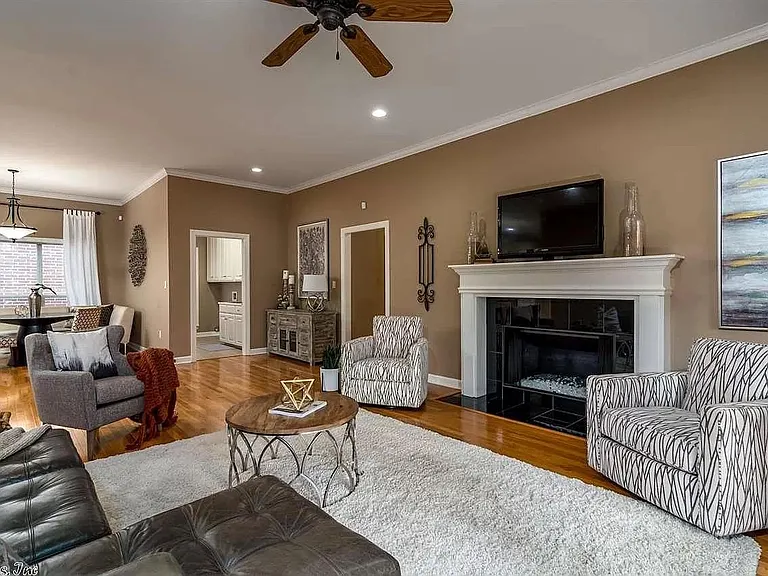 20 Bristol Ct — Photo 20