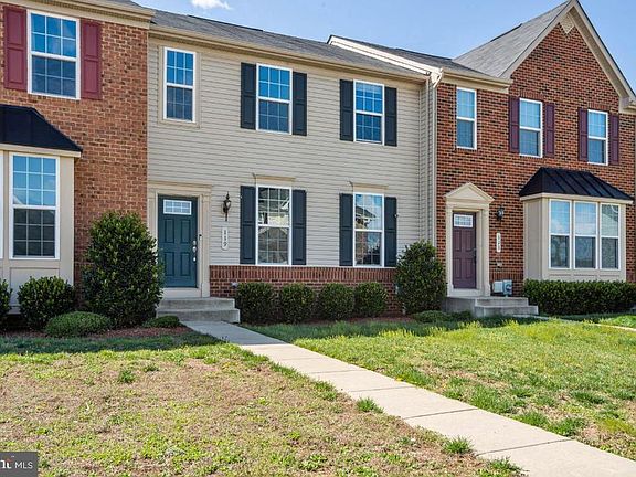 2nd image of 119-119 Wheatfield Dr