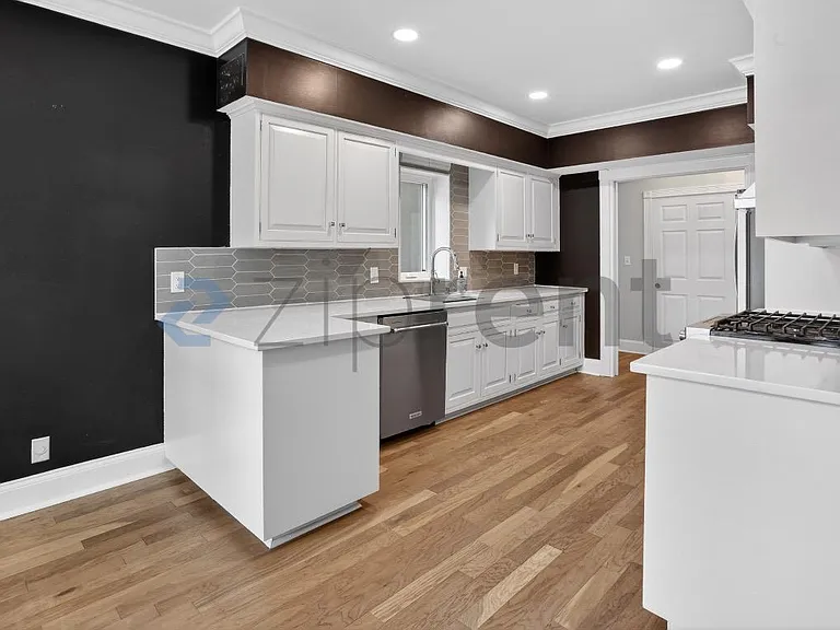 3638 Peachtree Rd NE #206 — Photo 7