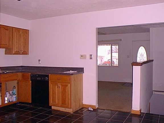 5th image of 344 Travis Dr