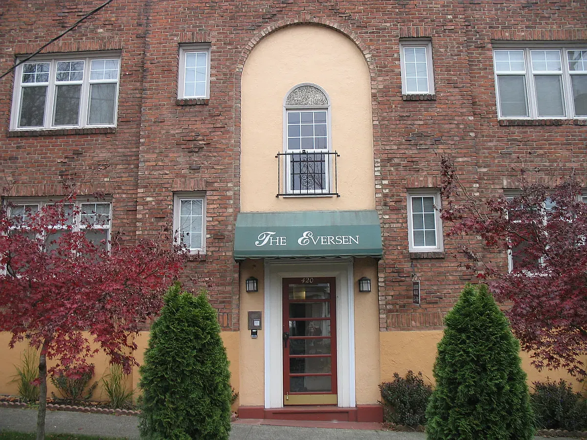 Eversen Apartments — Photo 1