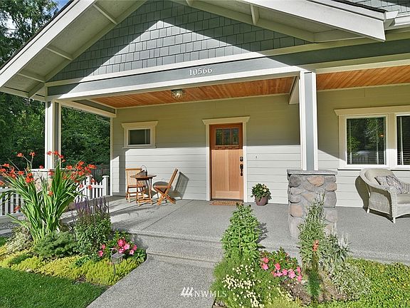 2nd image of 10566 NE Quiet Valley Lane