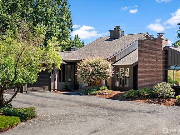 3rd image of 12715 Hallstrom Drive NW