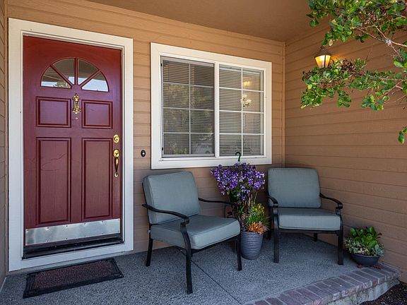 3rd image of 6515 Wayne Court