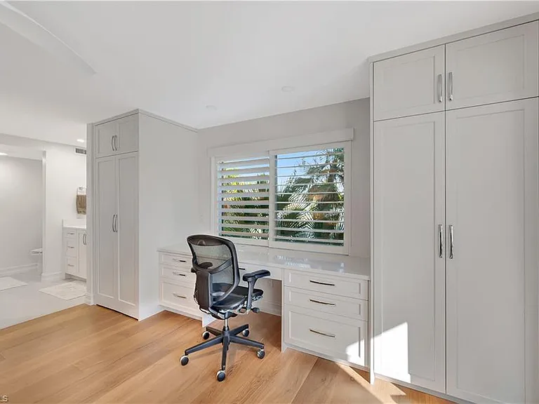 2258 Gulf Shore Blvd N #O1 — Photo 19