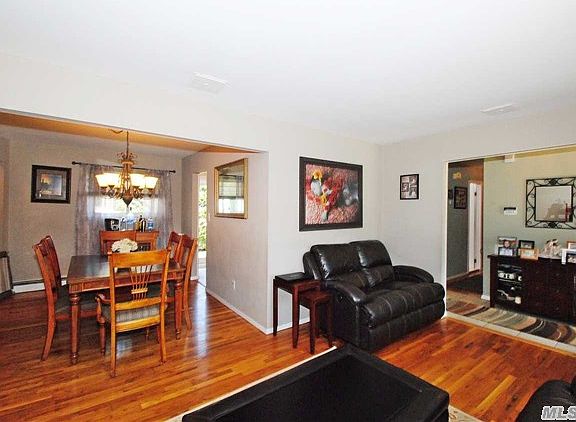 4th image of 7 Trescott St