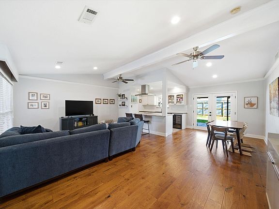 5th image of 9626 Colleen Rd