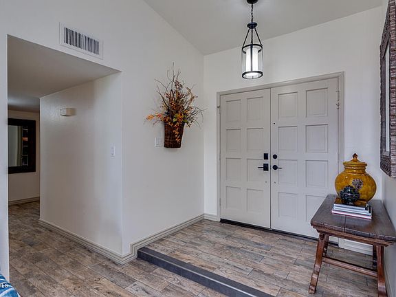 3rd image of 5338 W Poinsettia Dr