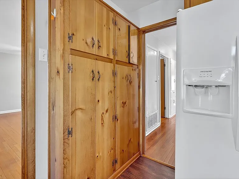 4637 Calvin Dr — Photo 14