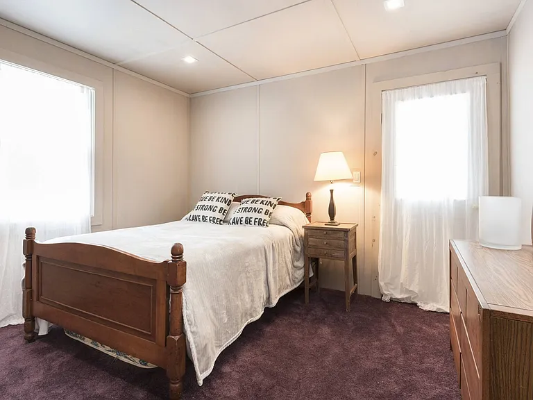 35 Mulford Ln — Photo 11