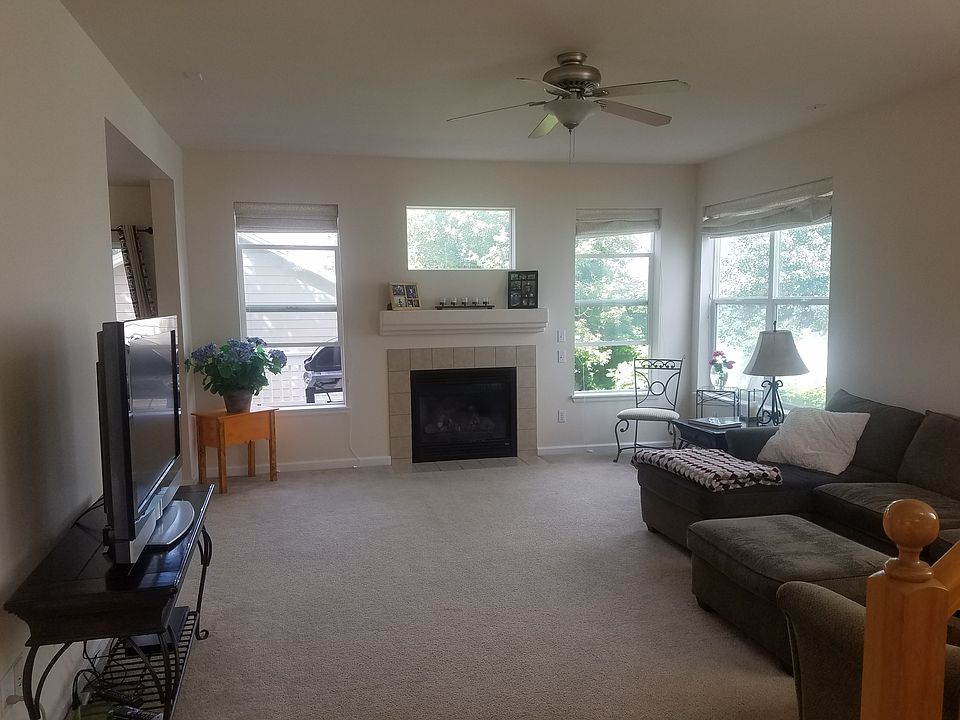 2nd image of 0039 Greenhorn Ave