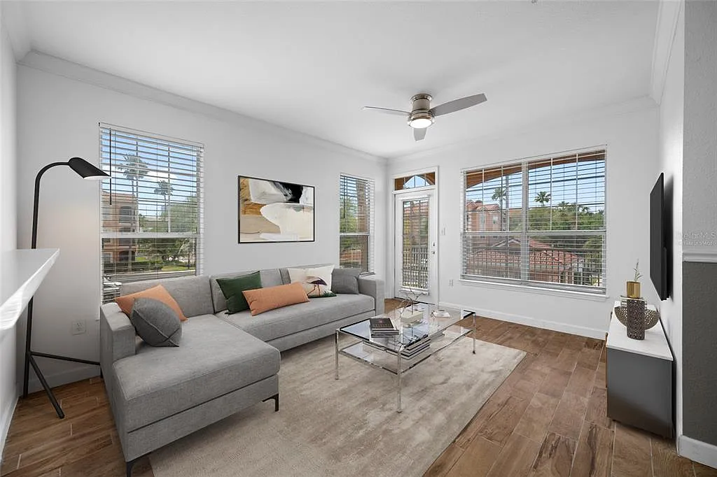 1 bed, 1.0 bath, 780 sqft, $1,950 — Photo 4