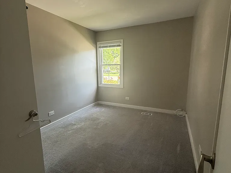 1938 Hancock Dr — Photo 8
