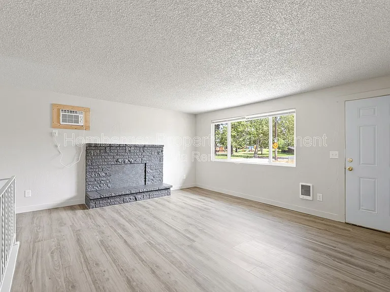 3939 N Mayfair St — Photo 8