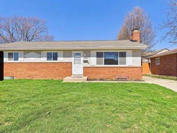 3028 Woodgrove Dr, Grove City, OH 43123