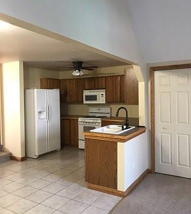 2nd image of 7827 Shady Beach Dr