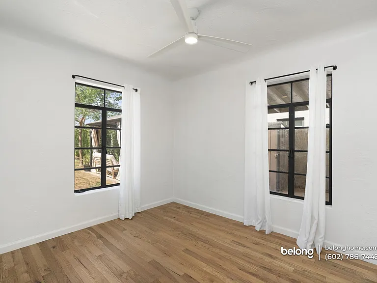 1136 E Almeria Rd — Photo 10