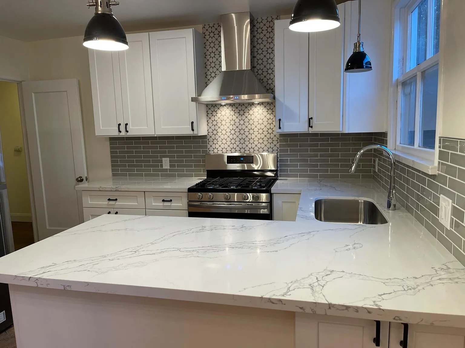 2 bed, 1000 sqft, $3,450 — Photo 4