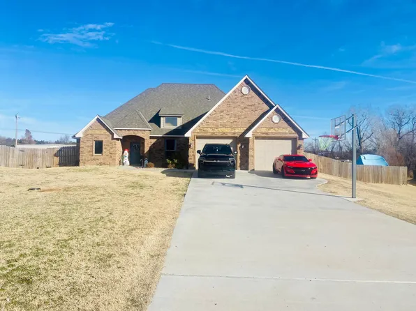 1110 Mount Pinchot Ave, Lawton, OK 73507