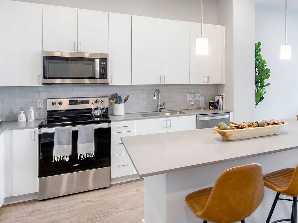 Avalon Woburn — Photo 1