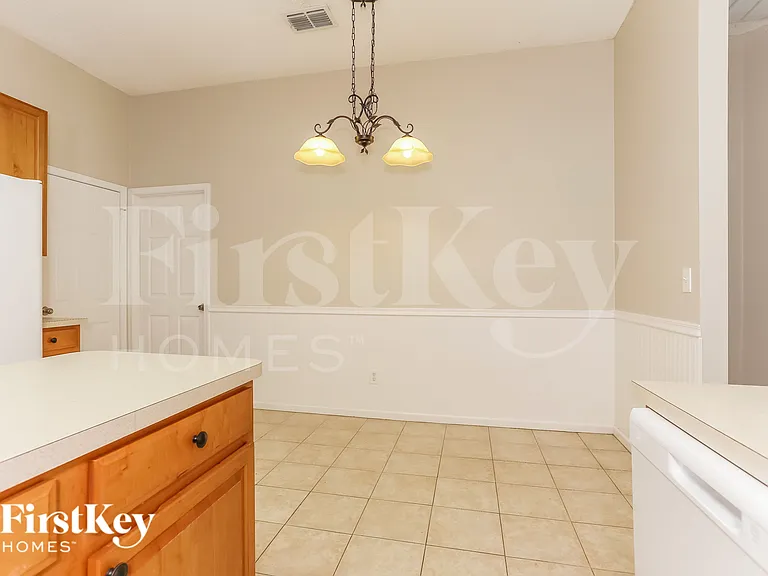 2563 Watermill Dr — Photo 6