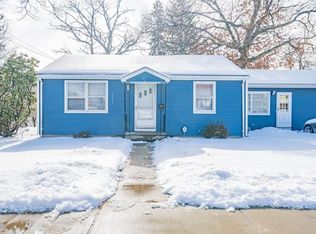 65 Eureka St, Springfield, MA 01104