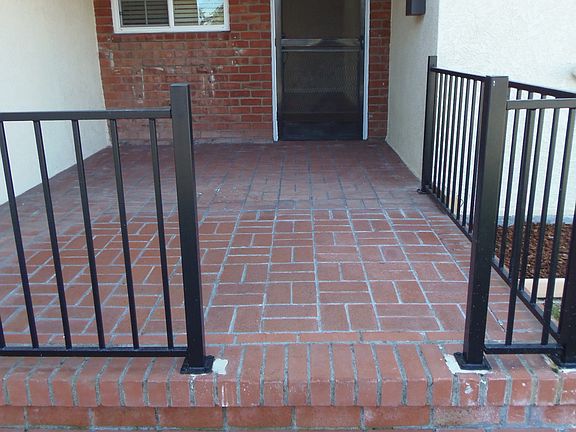 3rd image of 8174 Tamarack Dr