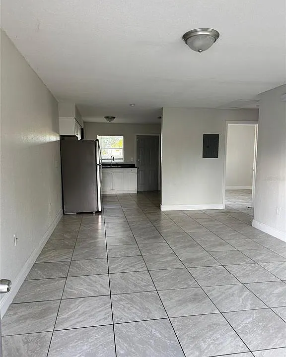 1112 Martin St #C
