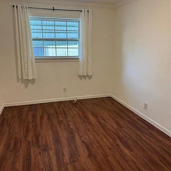 520 NE 58th St #B — Photo 12