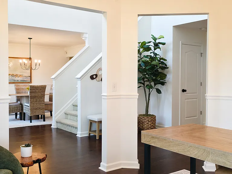 803 Broderick Cir — Photo 30