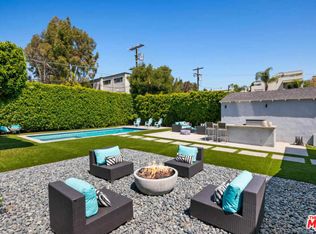 3929 Carpenter Ct, Studio City, CA 91604