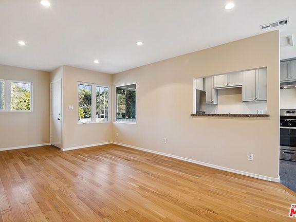 2nd image of 1320 E Washington Blvd APT 6