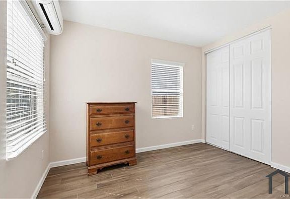 5th image of 1033 E 57th St