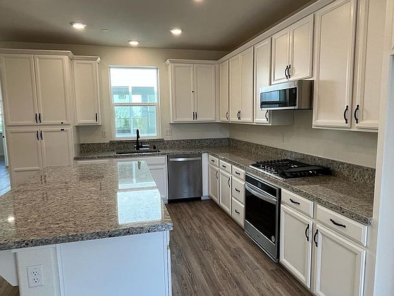 5th image of 3108 Edgeview Dr