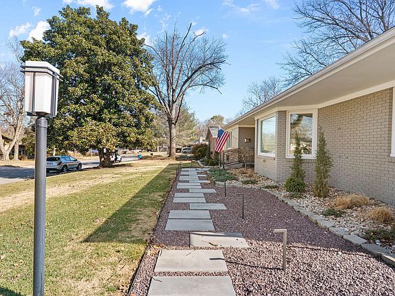 3rd image of 2652 S Luster Avenue