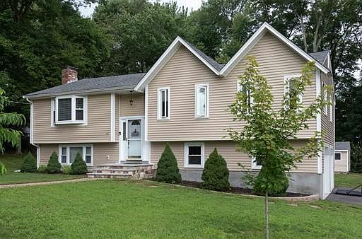 1st image of 40 Plymouth Dr