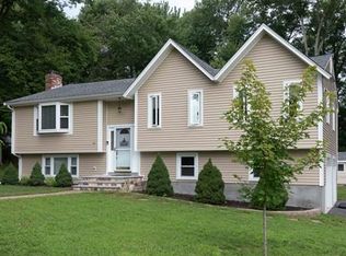 40 Plymouth Dr, Norwood, MA 02062