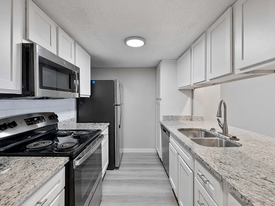 Fairway Greens Apartments