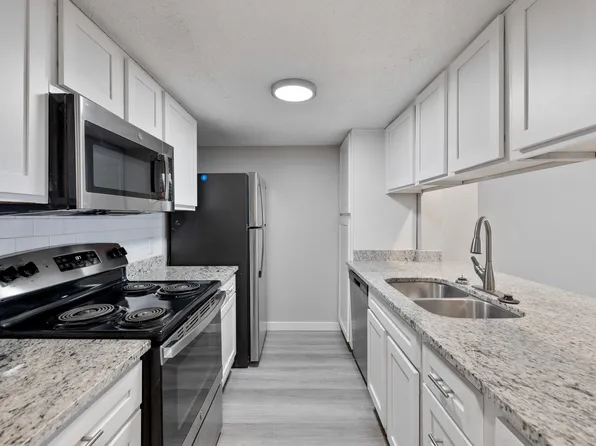 Fairway Greens Apartments