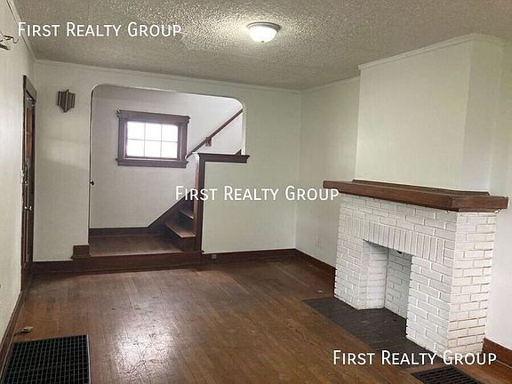 2nd image of 1324 W Fairview Ave