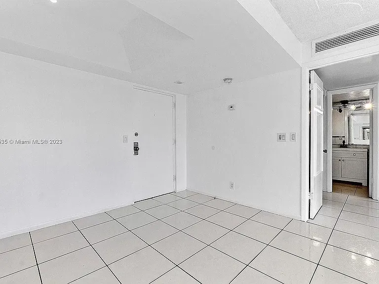 1500 Presidential Way #202 — Photo 3
