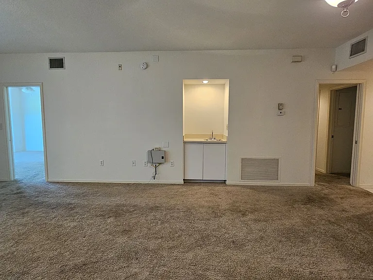 6025 Chardonnay Ln #1-102 — Photo 11