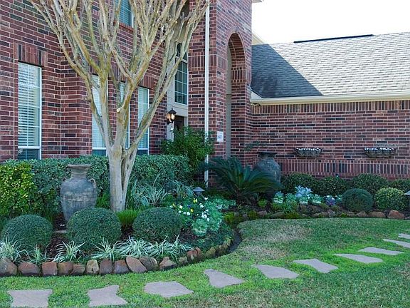 4th image of 16403 Gaslamp Dr